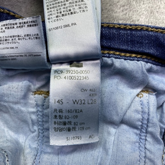 Levi's Women's Classic Straight Leg Jeans Dark Wash Blue Size 14 Fits 33" Grunge - Picture 7 of 11